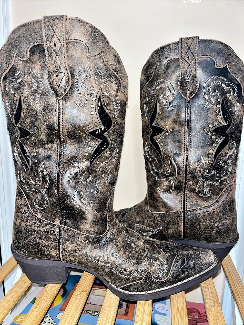 Laredo Skyla Embroidered Western Heeled Boots in Brown & Black